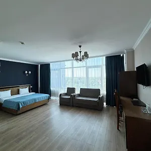 Отель Business